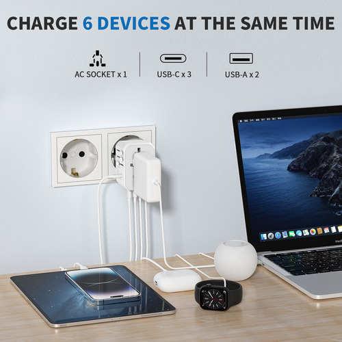 Adaptador de viaje universal Epicka blanco con 3 puertos USB-C y 2 puertos USB-A, compatible con EE. UU., UE, Reino Unido y Australia.