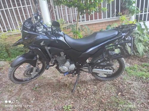 Honda Xre 300 Con Accesorios Y Como Nueva, Poco Uso.