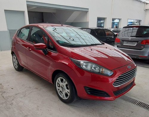 Imagen 2 de 9 de Ford Fiesta Kinetic Design 2017 1.6 Sedan S Plus 120cv