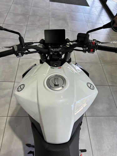 Imagen 8 de 17 de Benelli Tnt 600i