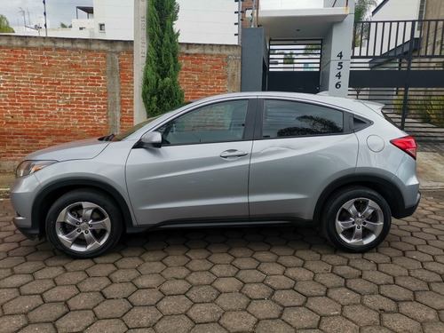 Imagen 4 de 11 de Honda Hr-v 2018 1.8 Uniq Mt