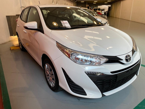 Toyota Yaris Xs Audio 1.5 Manual 5p Hatchback
