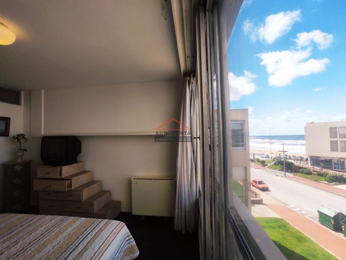 Apartamento En Península * 1 Y Medio Dormitorios Venta- Ref: 2823