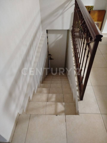 Casa En Venta En Col. Lomas Del Roble En San Nicolas De Los Garza Nuevo Leon
