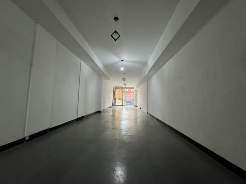Oportunidad Venta: Excelente Local Sobre Avenida Córdoba · 67 M2 (3.50x19)