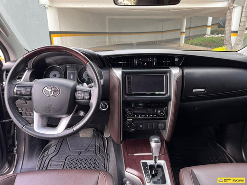 Imagen 9 de 11 de Toyota Fortuner Srv 2019 At 4x4 Motor 2.8 Turbo Diesel