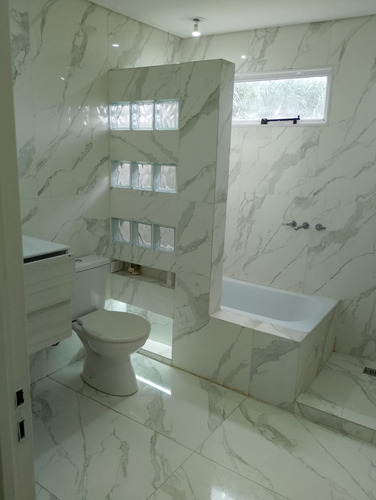 3 Ambientes, 1 Baño, Patio Y Pileta
