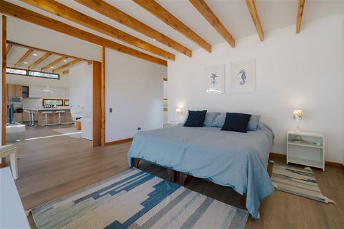 Casa En Venta Condominio Polo, 3 Dormitorios, Maitencillo.