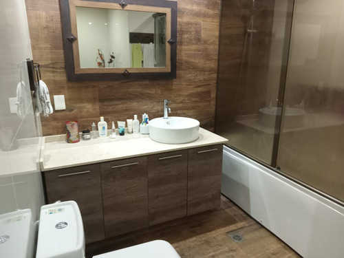 Casa En Malvin Sur , 2 Dormitorios, 2 Baños , Parrlillero. Todo A Nuevo B.p.s.al Dia Acepta Prestamo Bancario U$s 269.000 Se Escuchan Ofertas!!!!!!