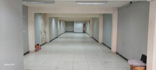 Local De Dos Niveles, Excelente Sector, Centro De Temuco