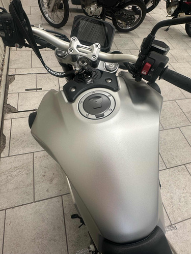 Honda Cb 1000 R 2022 Prata Un Dono Estudo Troca 2736 Km