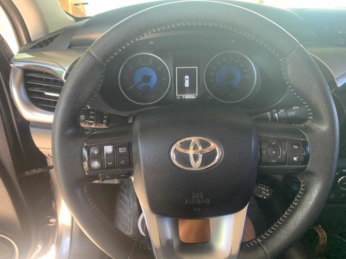 Toyota Hilux 2.8 Cd Srx 177cv 4x4 At 2016
