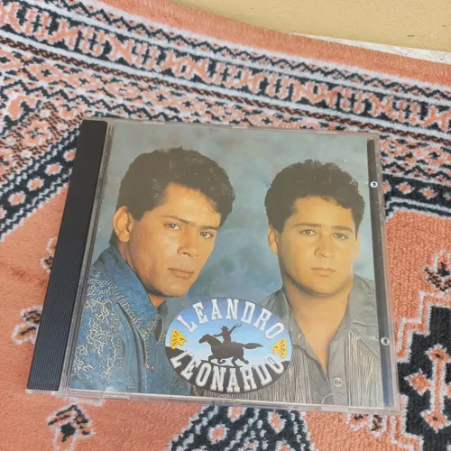 Cd Leandro & Leonardo - Coletânea Entre Tapas E Beijos