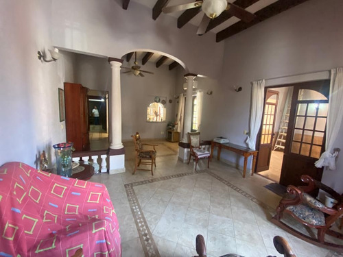 Casa En Venta En Veracruz Con Hab En P.b. Col Centro