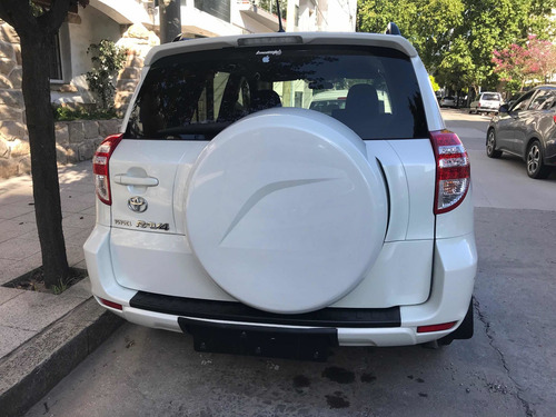 Toyota Rav4 2.4 4x2 At 2012