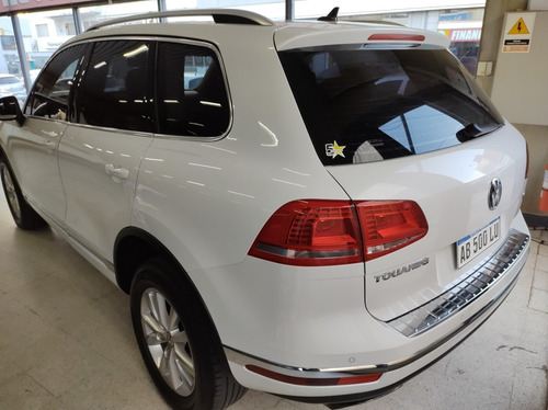 Imagen 8 de 11 de Volkswagen Touareg 3.0 V6 I Premium 2017