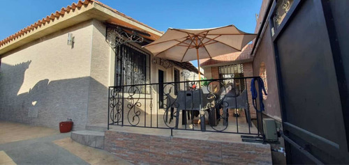 Imagen 2 de 6 de Casa De 400mts Remodelada Ubicada En El Trigal