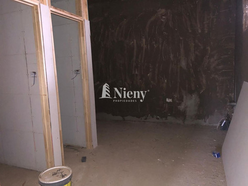 Local Venta Av Eastmann, Paradero 17, Olmué