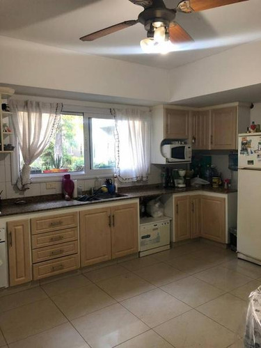 Venta - Casa Con Gran Arboleda En Los Portillos Bayugar Negocios Inmobiliarios