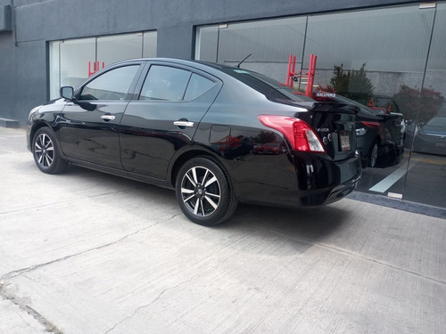 Imagen 3 de 14 de Nissan Versa Exclusive 2019