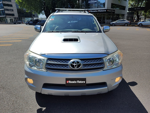 Imagen 10 de 25 de Toyota Sw4 2011 Srv Hilux 7 Asientos Cuero Abasto Motors