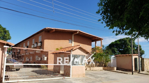 Apartamento En La Avenida Juan Bautista Arismendi, Conjunto Brisas De Las Marites, San Antonio Sur