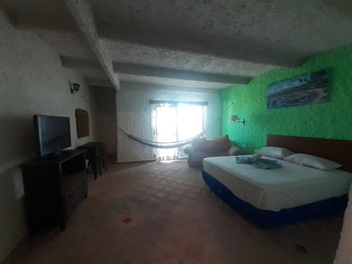 Se Vende Hotel Tucacas & Spa Boca De Aroa, Falcon. Operativo