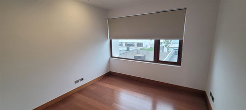 Casa En Arriendo De 6 Dorm. Colegio Huinganal