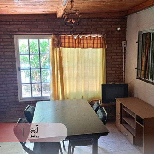 Casa En Venta Ubicada En Calle Los Alamos Entre Los Gladiolos Y Las Lilas. Villanueva, Buenos Aires.
