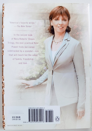Holding The Dream Nora Roberts