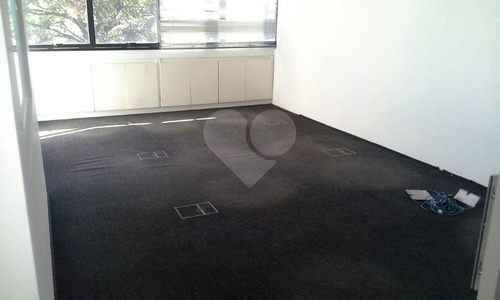 Conjunto Com 70m² De Área Útil, Com 2 Wcs Masculino E Feminino, Copa E Vagas Na Garagem - 353-im121730