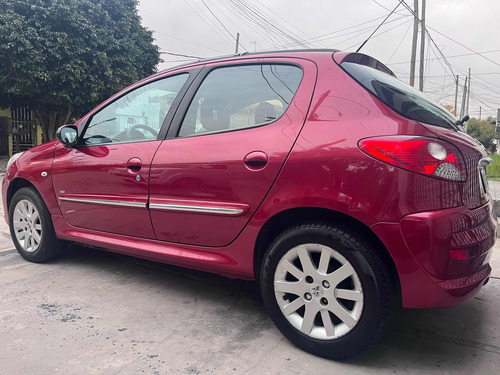 Peugeot 207 1.4 Sedan Feline Hdi 70cv