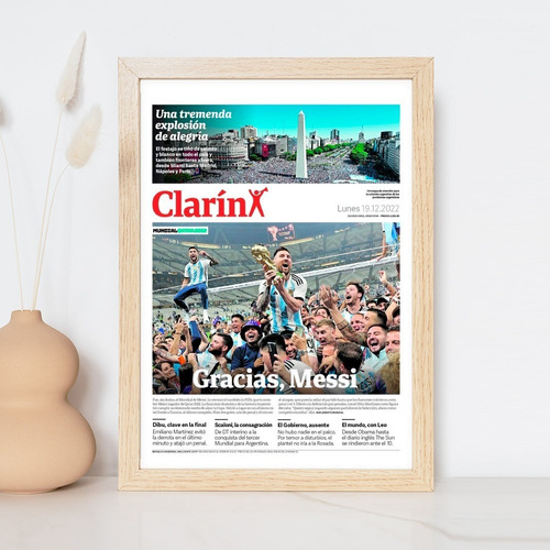 Lámina Con Tapa De Diario Clarín Y Noticia Personalizada