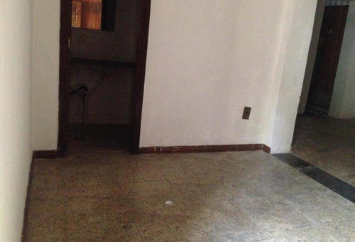 Casa Com 8 Quartos No Bairro Barro Preto - 1956