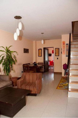 Imagen 8 de 30 de Venta Impecable Triplex, Inmejorable Estado. Maipu 1264. Bel