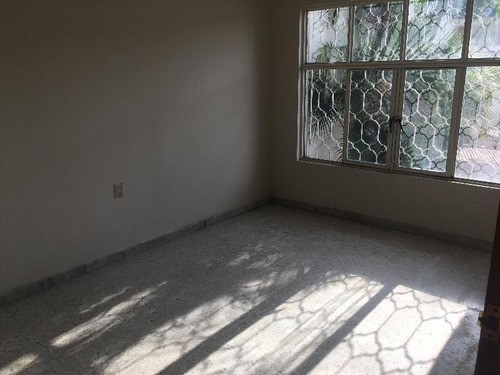 Imagen 6 de 20 de Casa En Renta En León, Moderno León, Gto.oficinas O Consultorios Puede Ser Con Jardin De 160m2