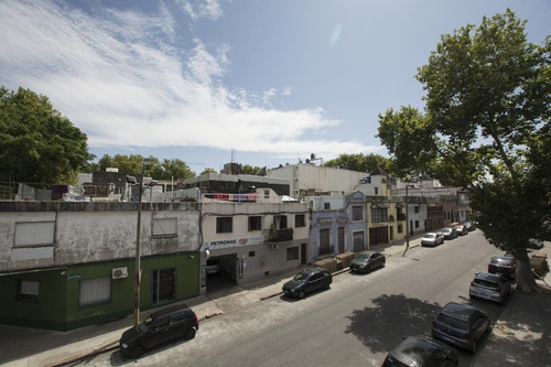 Venta De Apartamento Dúplex De 2 Dormitorios En Centro