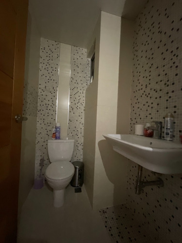 Imagen 15 de 21 de Apartamento En Alquiler En Bella Vista Amueblado, Cercano A Sectores Como Renacimiento, Mirador Sur, Urbanización Real, Anacaona, Bella Vista Norte, Cacicazgos, Rómulo Betancourt, Sarasota