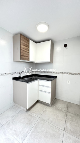 Amplia Casa Para Local Comercial En Goes