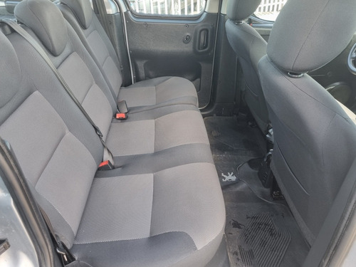 Imagen 11 de 12 de Peugeot Partner Patagónica 2013 1.6 Vtc Plus
