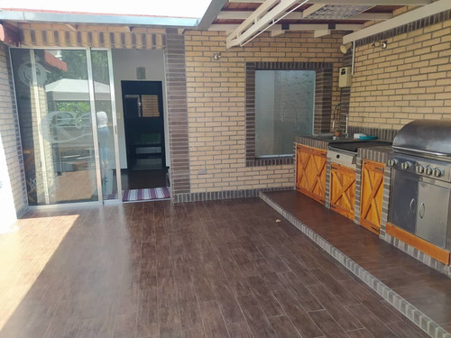 Imagen 7 de 14 de Townhouse Comodo Y Bonito Villas De Leon 04243050970