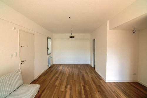 Imagen 10 de 23 de Departamento De Tres Ambientes En Venta. Haedo. Excelente Oportunidad.