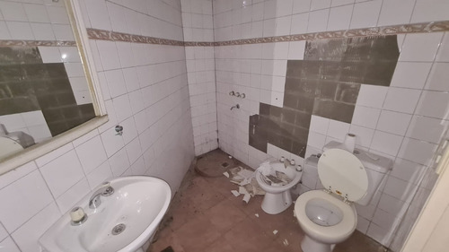 Gran Galpón De 1200m² Sobre Ruta 8 - Billinghurst