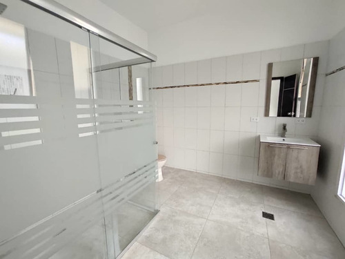Imagen 14 de 20 de Cf. Se Vende Casa En Colinas De Pirineos, Sector Mirador.