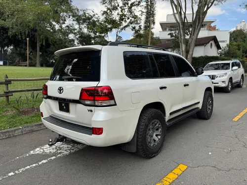 Toyota Land Cruiser Sahara Blindaje 2