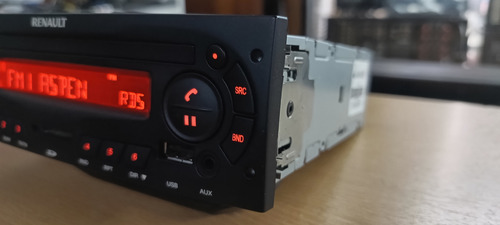 Stereo Original Renault No Incuye El Remoto (Usado)