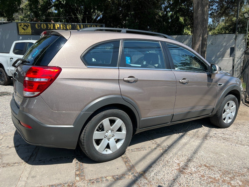 Imagen 9 de 25 de Chevrolet Captiva Diesel 2.2 Ls 2015 3 Corridas De Asientos