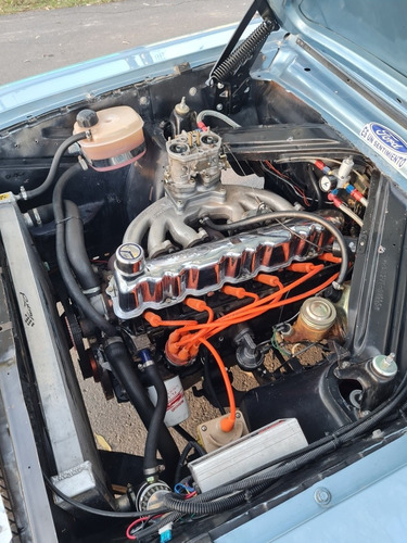 Ford Falcon Deluxe