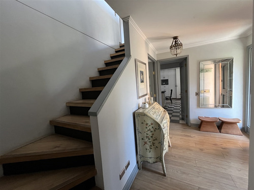 Casa En Arriendo De 5 Dorm. En Lo Barnechea