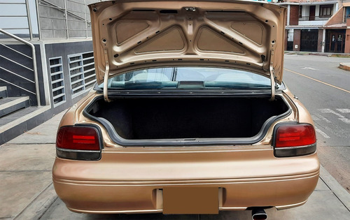 Imagen 8 de 9 de Nissan Bluebird Automático S/12800 Soles.